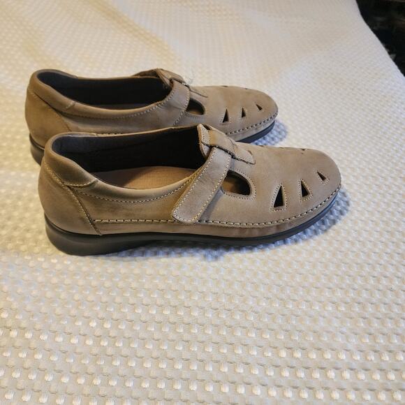 SAS EUC WOMEN'S SIZE 10.5 SUEDE LEATHER ROAMER SLIPON LOAFERS SHOES CREAM TAN - Picture 2 of 11